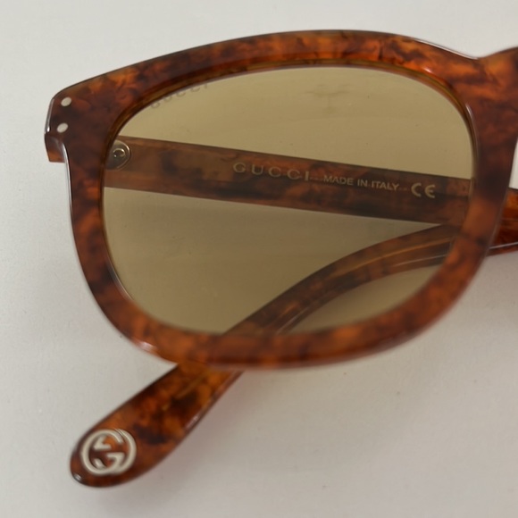 HP 🎉- Gucci Mens sunglasses , GG0571S Havana - Picture 8 of 11